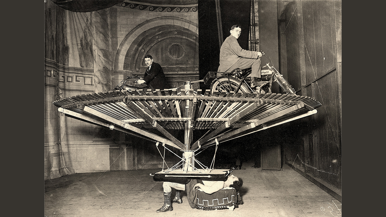 Strongman Zishe Breitbart