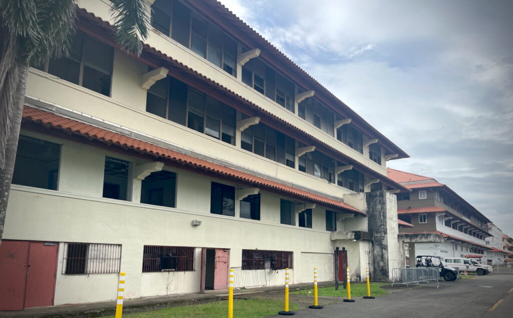 Abandoned US Army quarters, yet to be renovated, on the former Fort Sherman, Republic of Panama, now Base Aeronaval Cristóbal Colón. June 2025